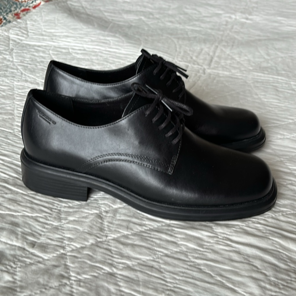 NWOT Vagabond Ellis Shoes